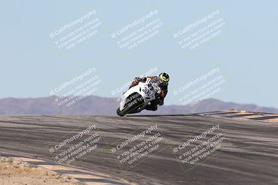 media/Dec-07-2025-CVMA (Sun) [[3e7d2de5dc]]/Race 7-Formula Lightweight Twins Shootout/